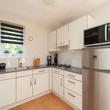 Near Dutch Coast & Forest Ferienhaus *