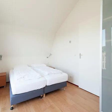 Near Dutch Coast & Forest Ferienhaus *